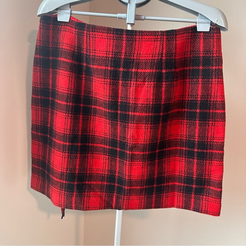 LOFT Buffalo Plaid Red Black Faux Wrap Skirt 14 NWT Fringe Wool Blend Miniskirt - Picture 5 of 7